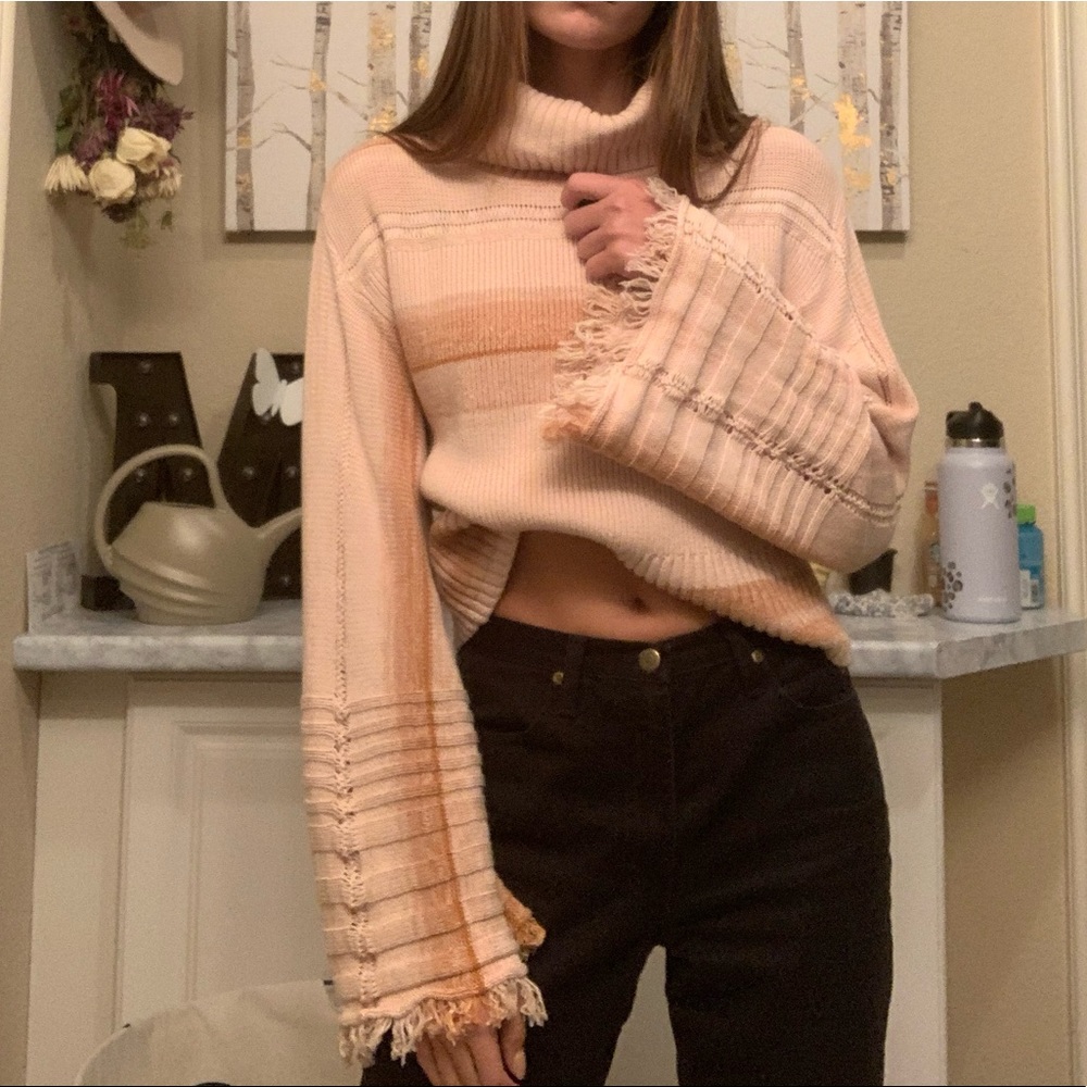 Knitted wide sleeve turtleneck